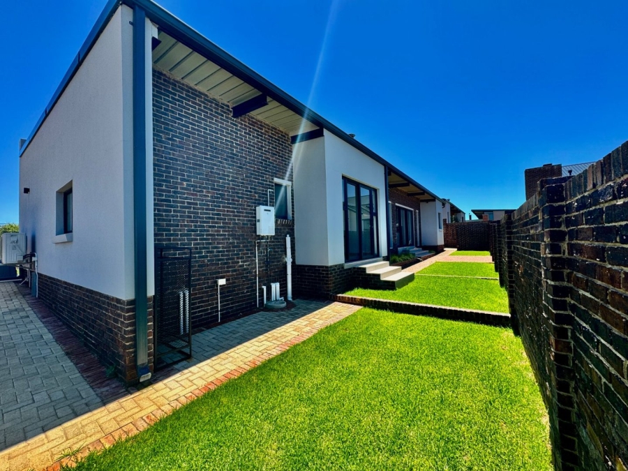 3 Bedroom Property for Sale in Helderzicht Eco Estate North West
